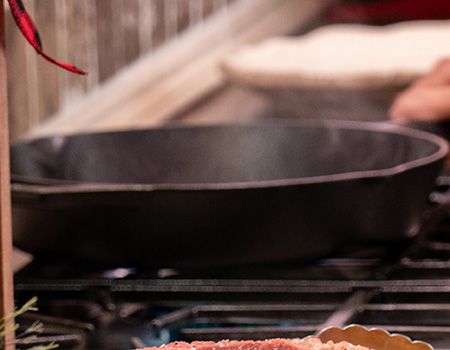 How to cook Steak in a Cast Iron Skillet